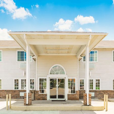 Super 8 By Wyndham Platte City Kansas City Area Экстерьер фото