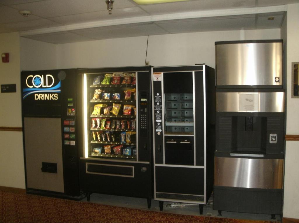 Super 8 By Wyndham Platte City Kansas City Area Экстерьер фото